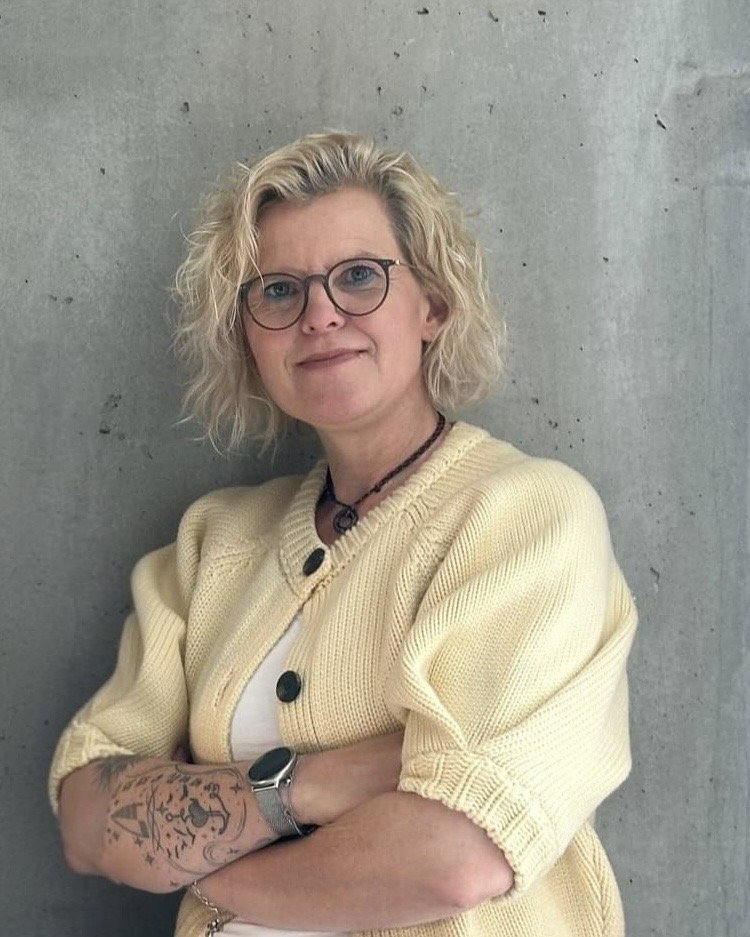 Nicole Scholten, Versicherungsfachfrau (IHK)